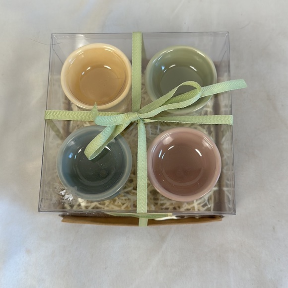 Vintage Hallmark Ceramic Decorative Egg Cup Holders. Set of Four. 1990 NIB - Picture 3 of 9